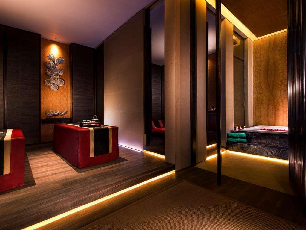 Banyan Tree On The Bund Hotel Shanghai