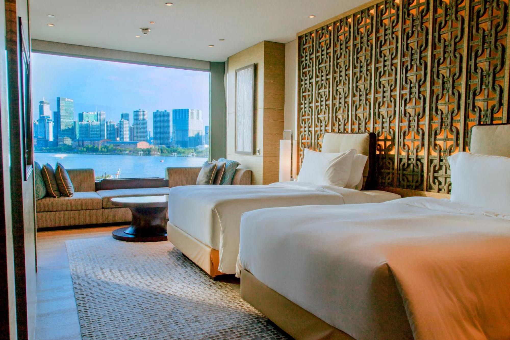 Banyan Tree On The Bund 5*