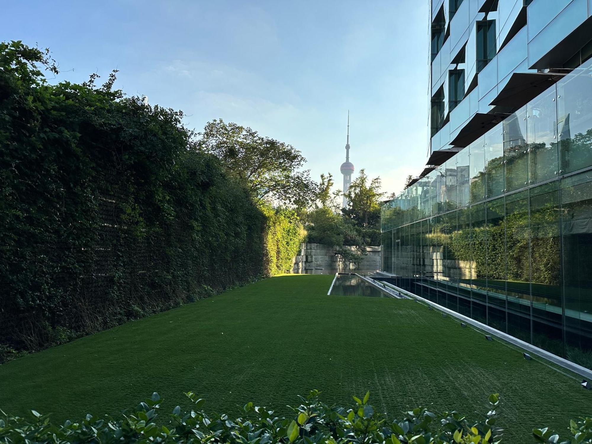 Banyan Tree On The Bund Shanghai