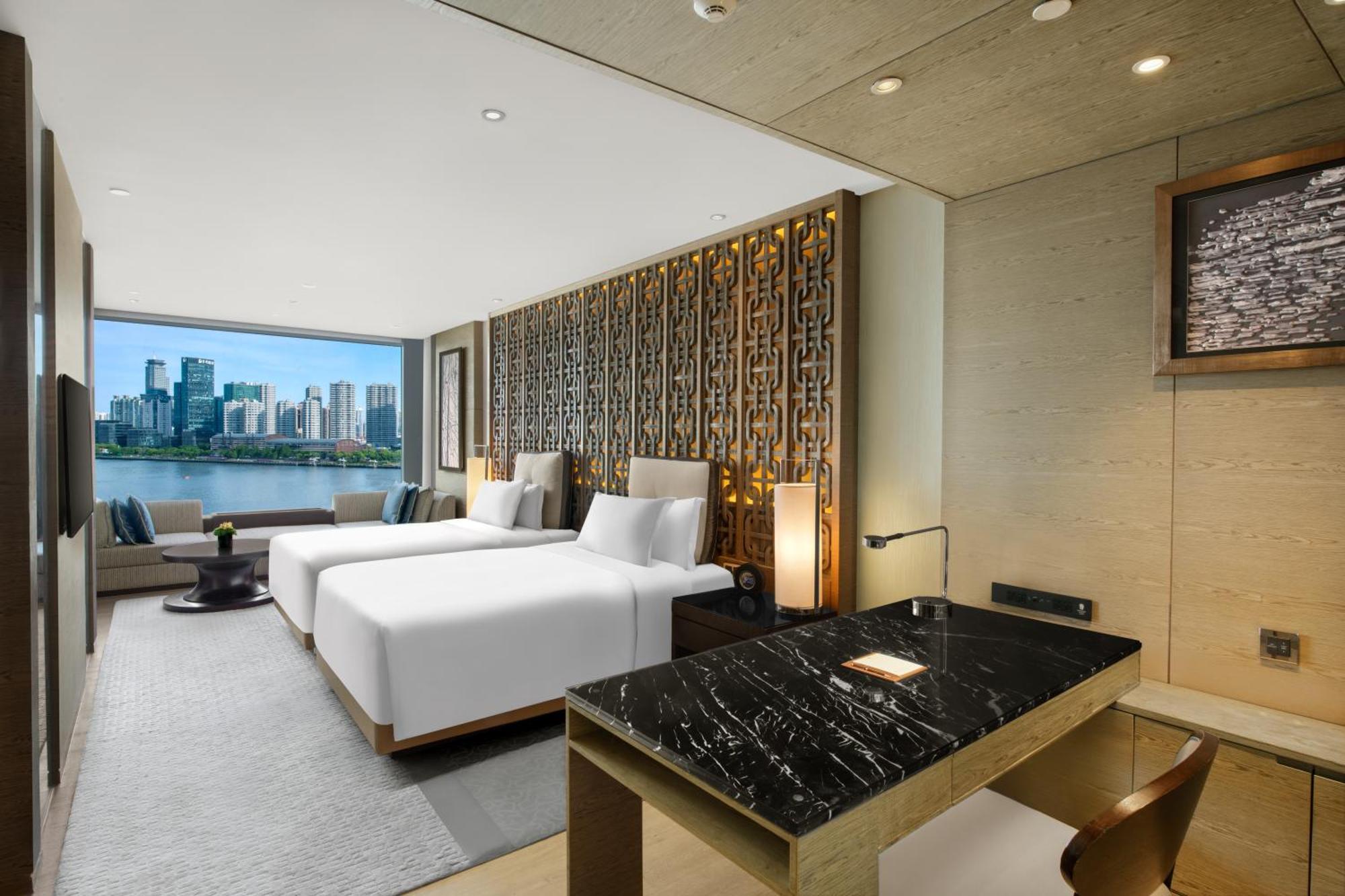 Banyan Tree On The Bund Hotel Shanghai